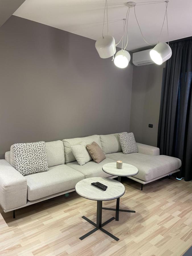 Tirana Lux Apartments エクステリア 写真